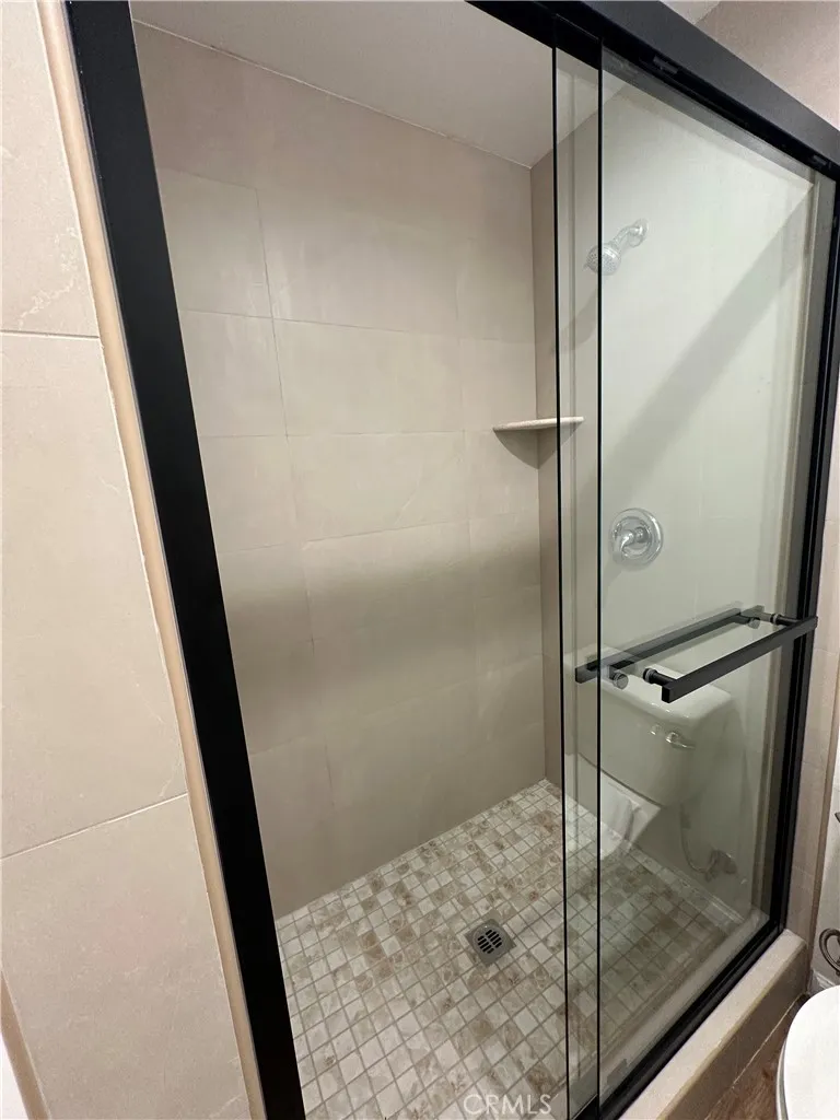 1303 W 163rd St, Gardena, California 90247 home-pic-18